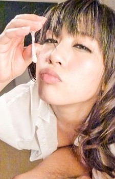 Kyoka Mizusawa licks cum she gets on fingers after sucking tools