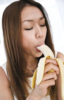 Sakura Hirota Asian always loves licking bananas and hard cocks